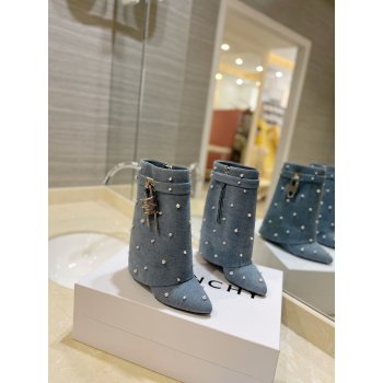 Shark Lock ankle boots