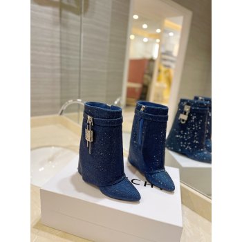 Shark Lock ankle boots